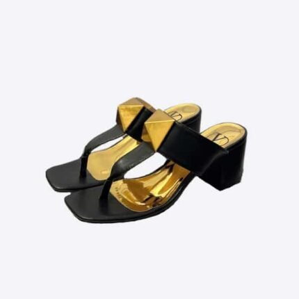 VALENTINO ONE STUD METALLIC NAPPA FLAT MIDDLE HEEL BLACK THONG SANDAL